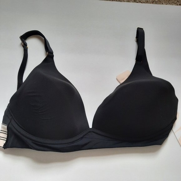 NWT Lively All-Day Plunge Wireless bra Jet Black Style #45540 Size 32DDD - Picture 3 of 11